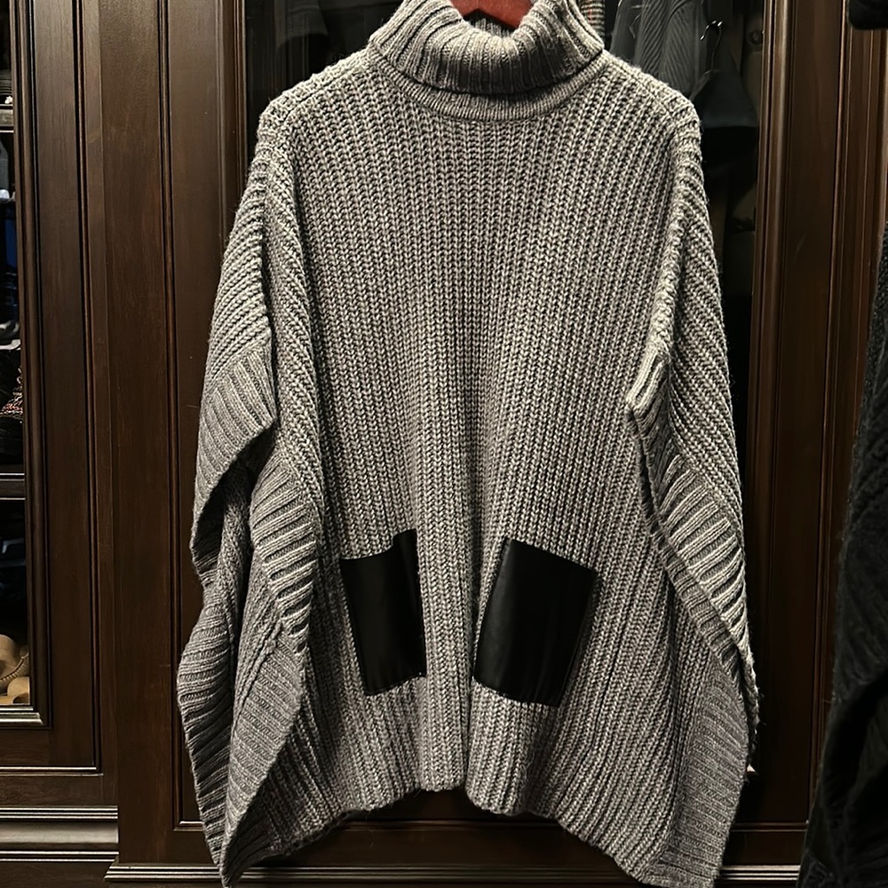 Turtle neck poncho